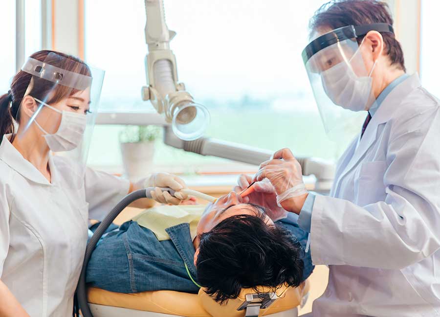 歯科院内での歯周病治療